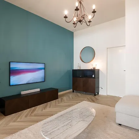Beautiful Renovated In An Authentic Building Ostend