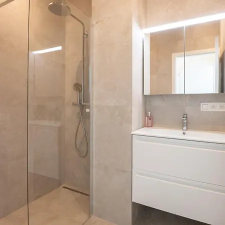 Beautiful Renovated In An Authentic Building Ostende