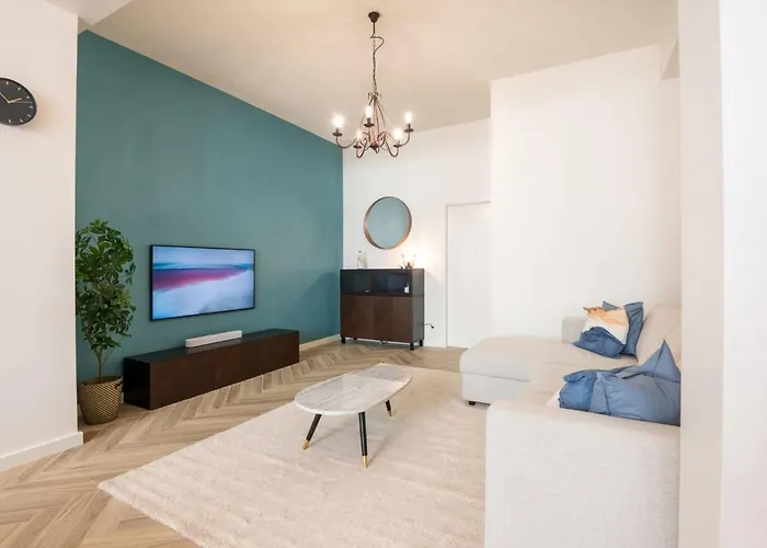 Apartamento Beautiful Renovated In An Authentic Building