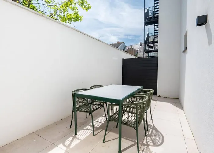 Beautiful Renovated In An Authentic Building *