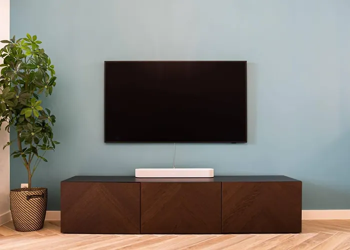 Beautiful Renovated In An Authentic Building