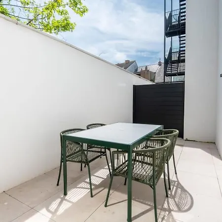 Beautiful Renovated In An Authentic Building オステンド