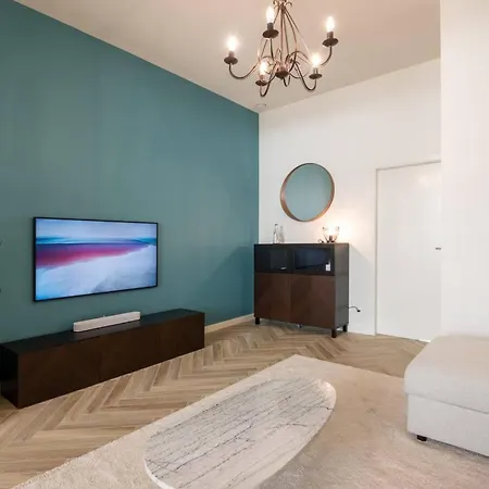 Apartament Beautiful Renovated In An Authentic Building Ostenda